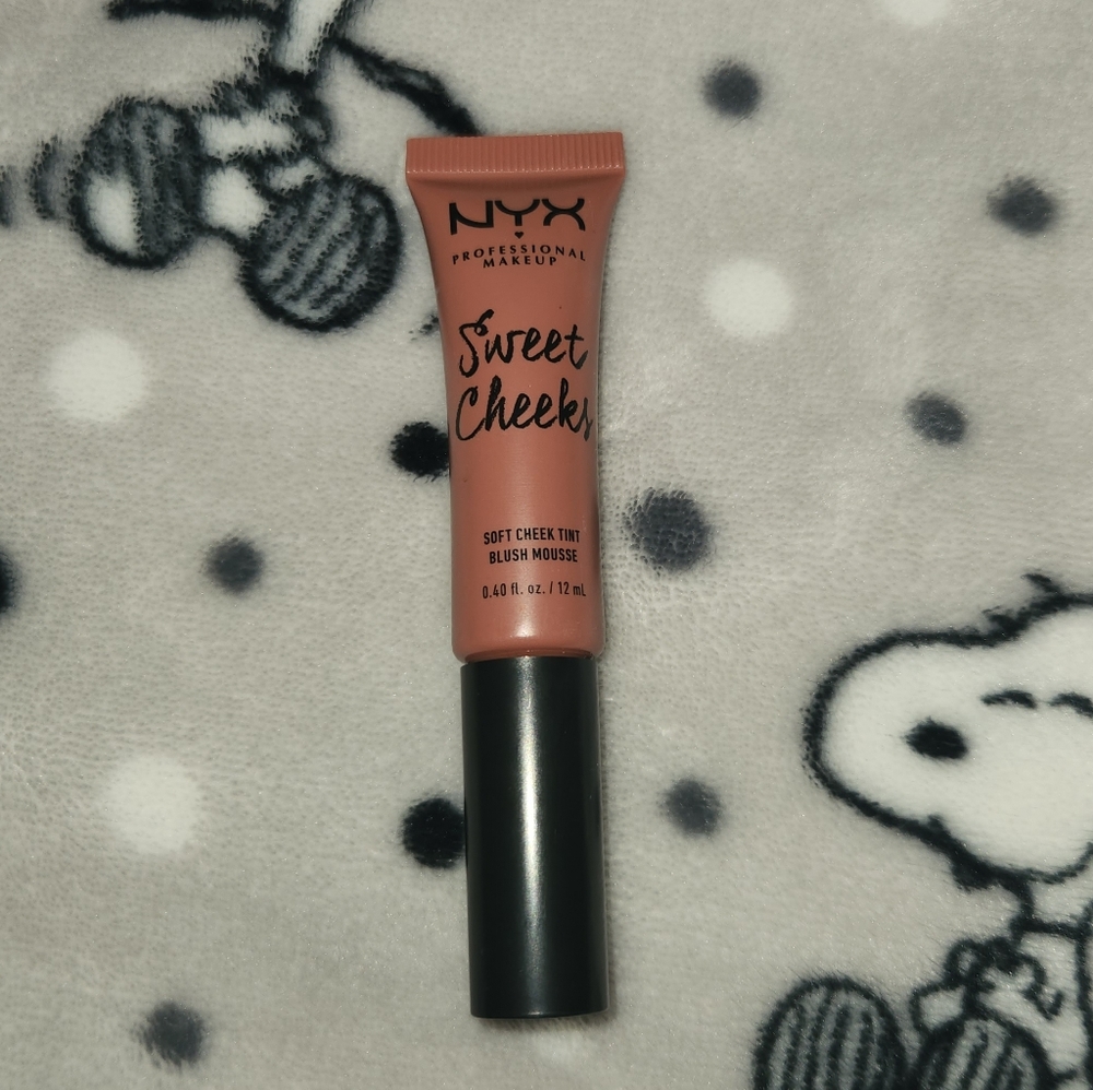 💙2/$8💙 NYX Sweet Cheeks Blush